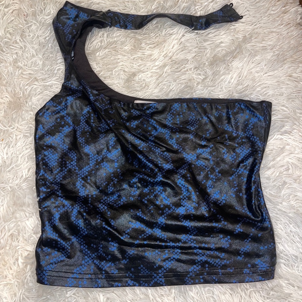 SUPERDOWN CHOKER SNAKESKIN CROP TOP
